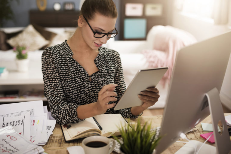 Technology Is Very Helpful At Work - Pontual Contadores & Associados